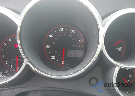 2005 Toyota Matrix Xr z USA, uszkodzony, nr VIN 2T1LR32E55C396680